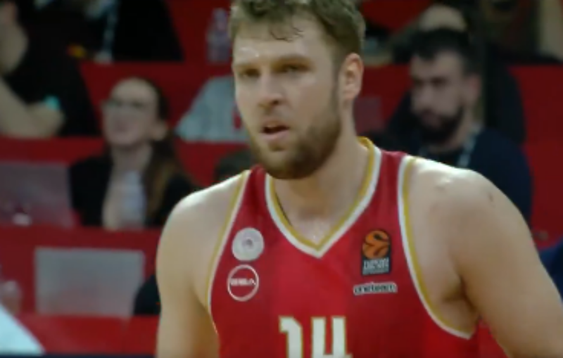 Saša Vezenkov